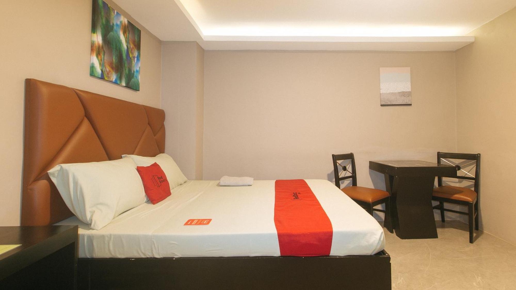 Reddoorz Plus At Seventy Five Inn Near Manila Airport Paranaque City Εξωτερικό φωτογραφία