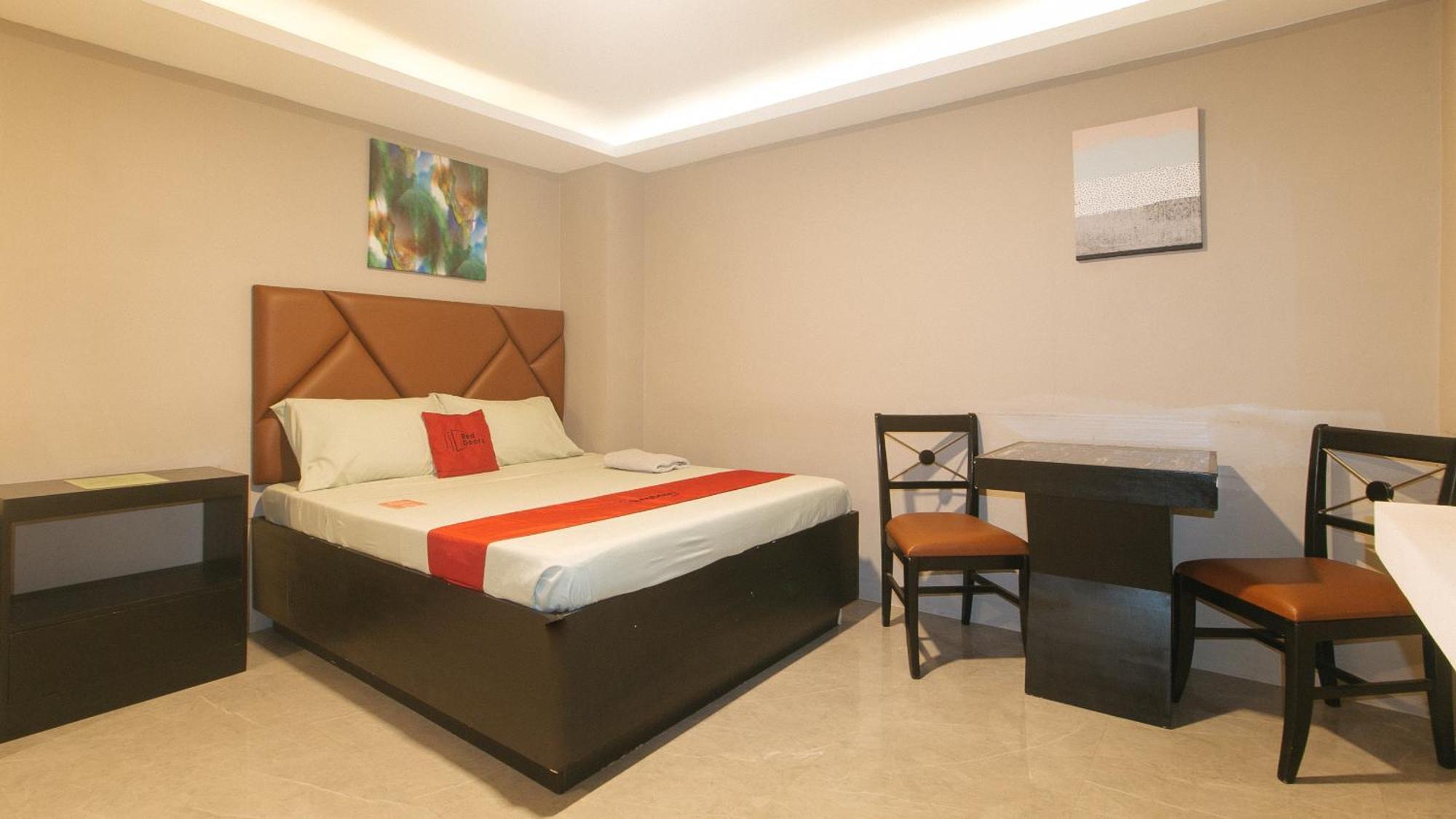 Reddoorz Plus At Seventy Five Inn Near Manila Airport Paranaque City Εξωτερικό φωτογραφία