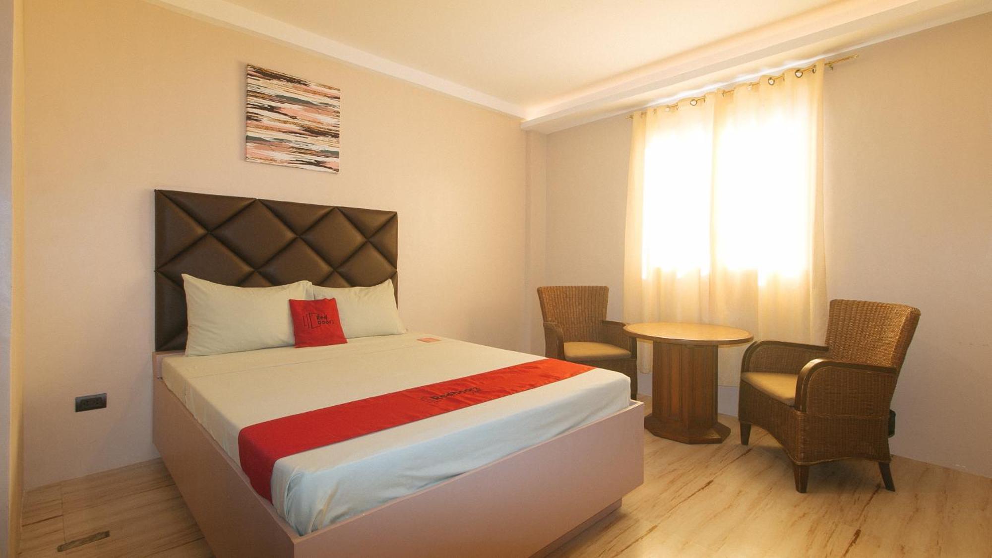 Reddoorz Plus At Seventy Five Inn Near Manila Airport Paranaque City Εξωτερικό φωτογραφία