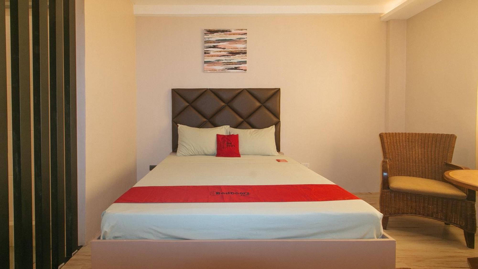 Reddoorz Plus At Seventy Five Inn Near Manila Airport Paranaque City Εξωτερικό φωτογραφία