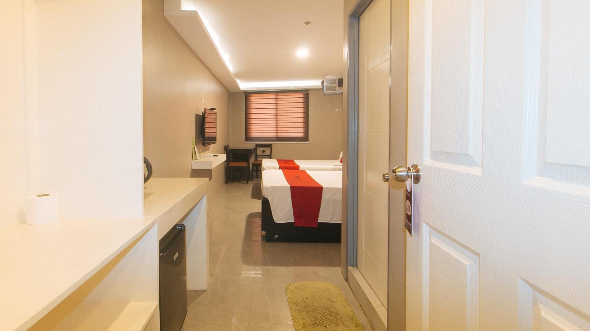 Reddoorz Plus At Seventy Five Inn Near Manila Airport Paranaque City Εξωτερικό φωτογραφία