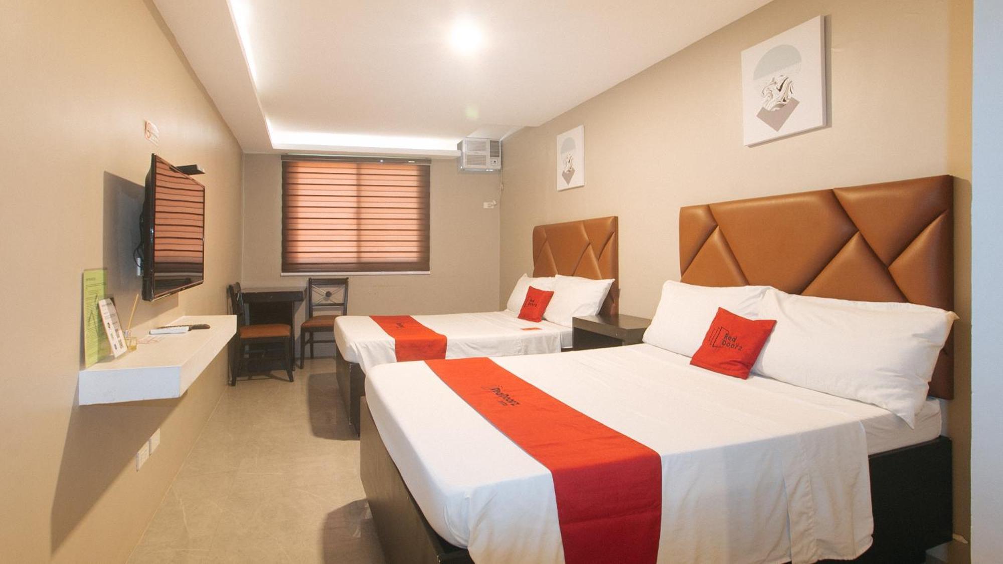 Reddoorz Plus At Seventy Five Inn Near Manila Airport Paranaque City Εξωτερικό φωτογραφία