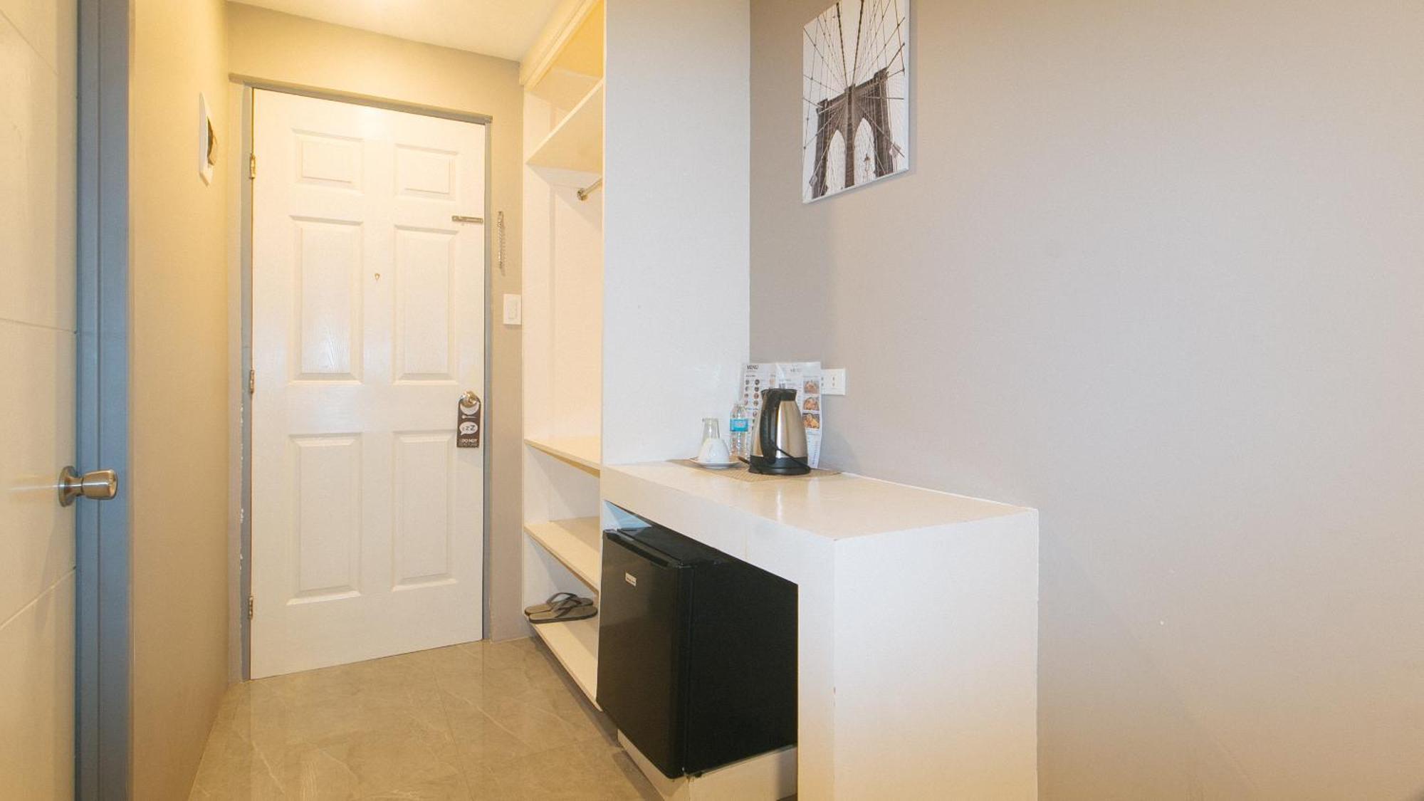 Reddoorz Plus At Seventy Five Inn Near Manila Airport Paranaque City Εξωτερικό φωτογραφία